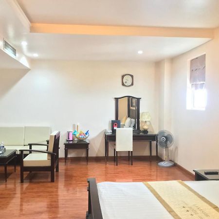 เลคไซด์ 2 โฮเต็ล นามดิญ Hotel Nhu Thuc ภายนอก รูปภาพ